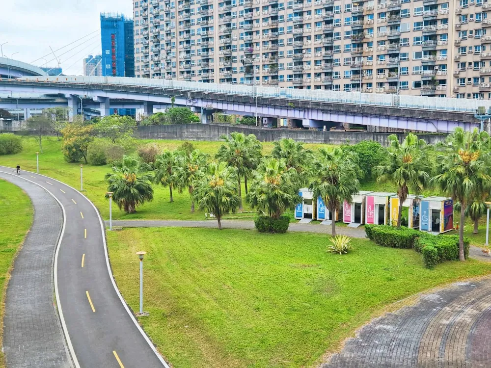 新北賞櫻景點陽光運動公園廁所