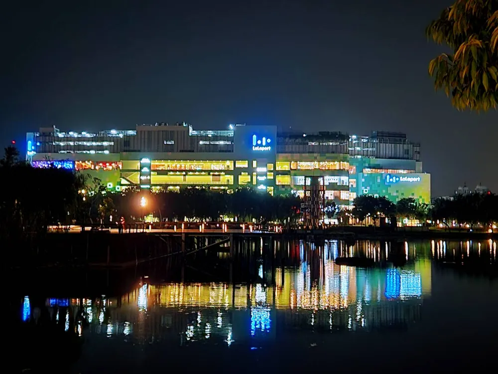 台中夜景LaLaPort