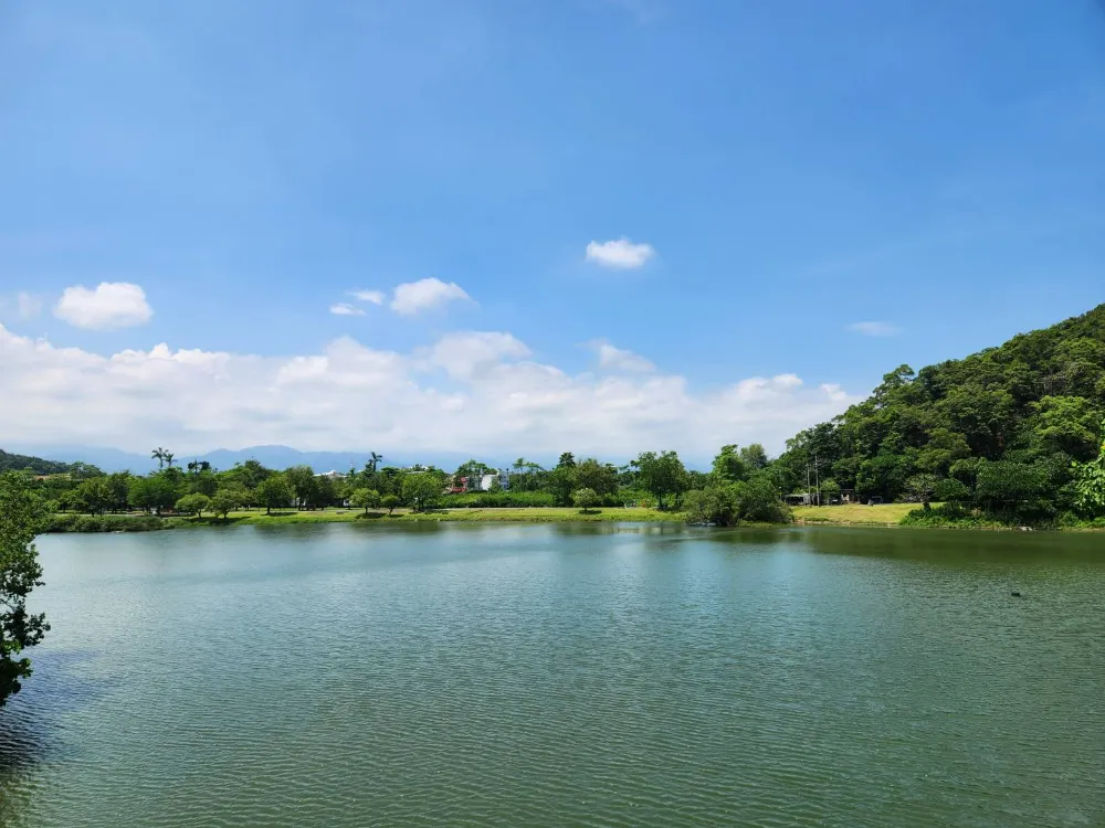 宜蘭冬山景點梅花湖